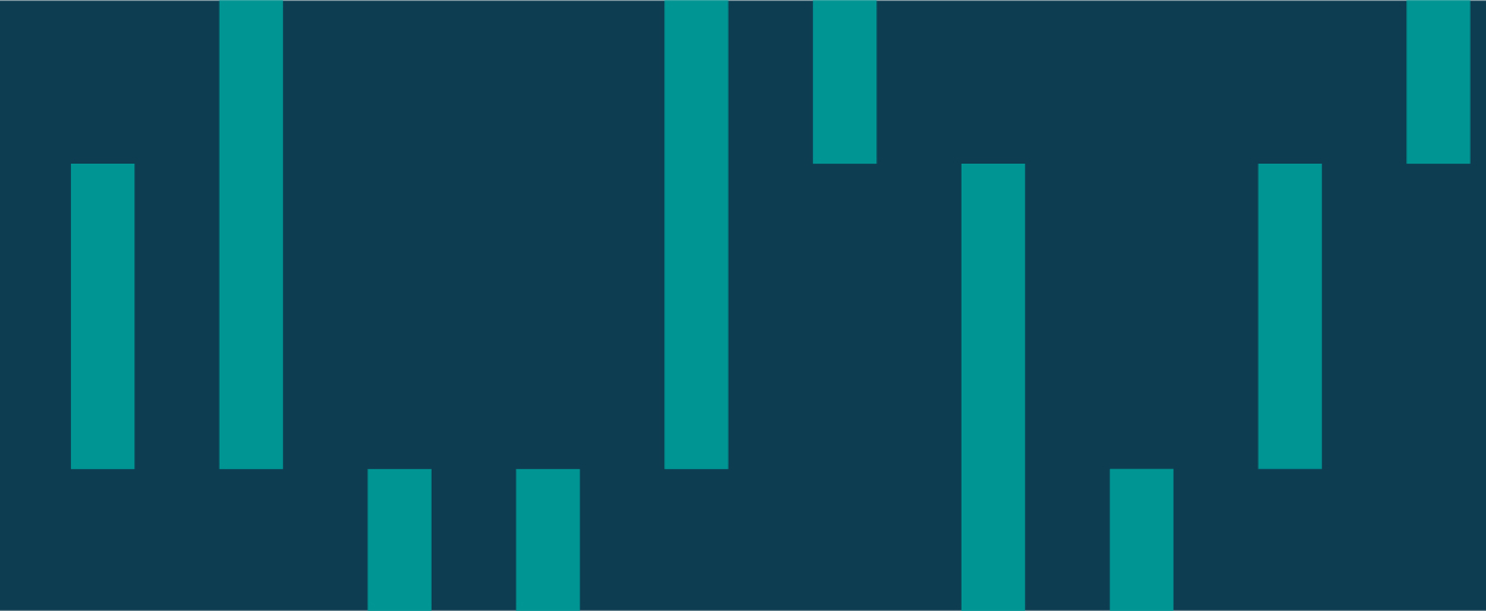 dunkelblaue Fläche mit grünen Stelen